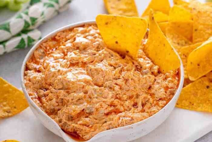 Buffalo chicken dip with sour cream