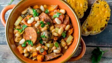 Easy and delicious slow cooker cassoulet