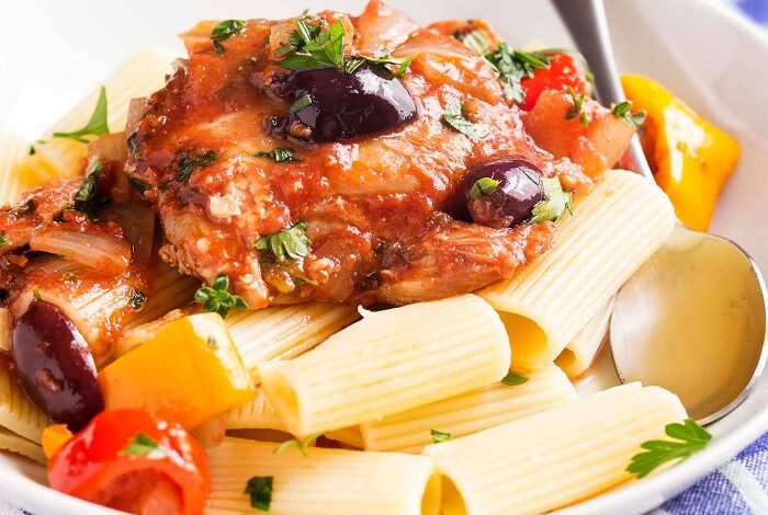 Chicken cacciatore in a slow cooker
