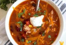 Slow cooker chicken taco soup