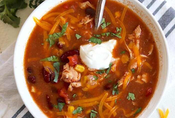 Slow cooker chicken taco soup