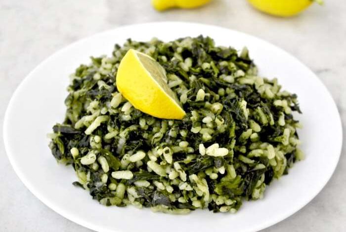 Greek spinach rice spanakorizo