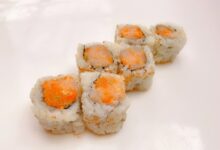 Spicy yellowtail sushi roll