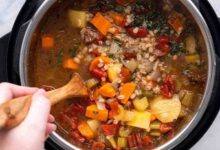 Instant pot beef and barley soup