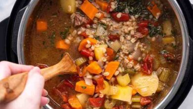 Instant pot beef and barley soup