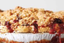 Crumb topped strawberry rhubarb pie