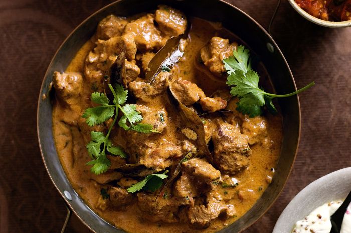 Easy leftover lamb curry