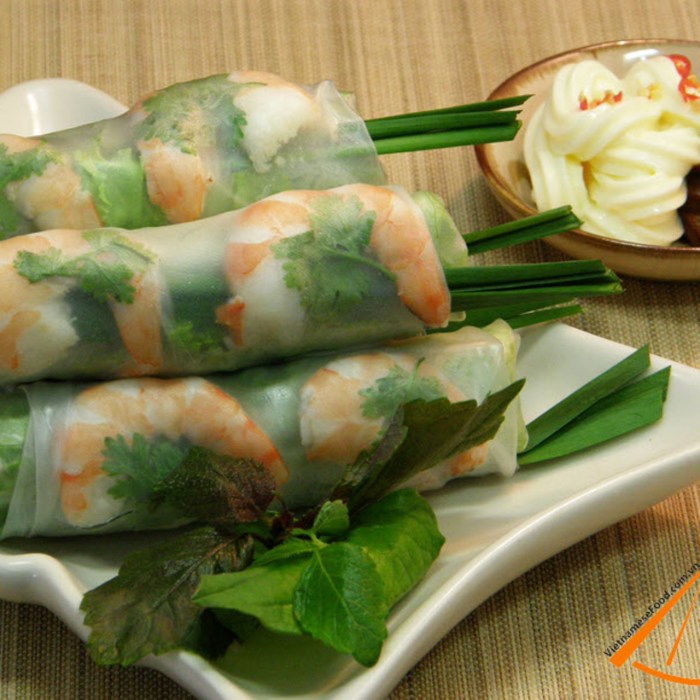 Vietnamese fresh spring rolls