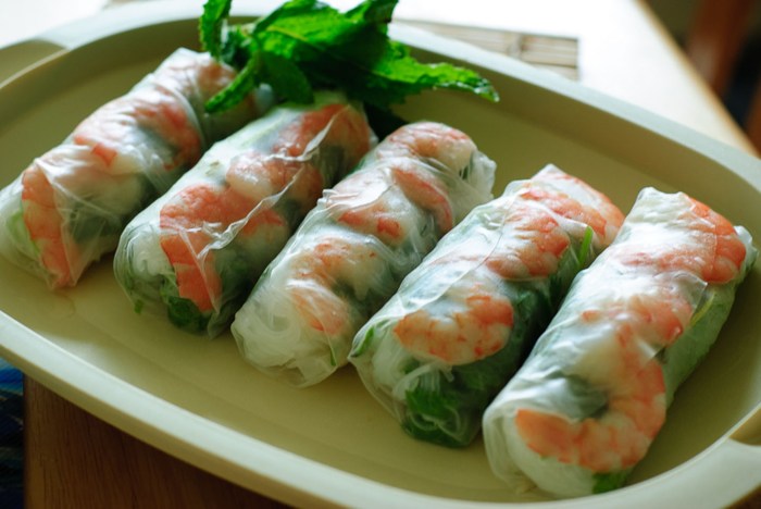 Vietnamese fresh spring rolls