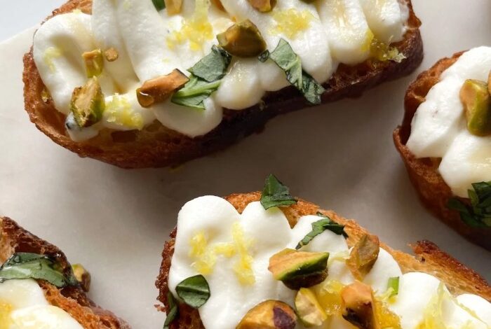 Fig and ricotta crostini