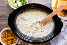 Easy slow cooker white chicken chili