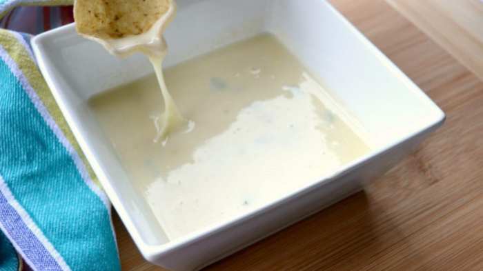 Restaurant style white queso dip