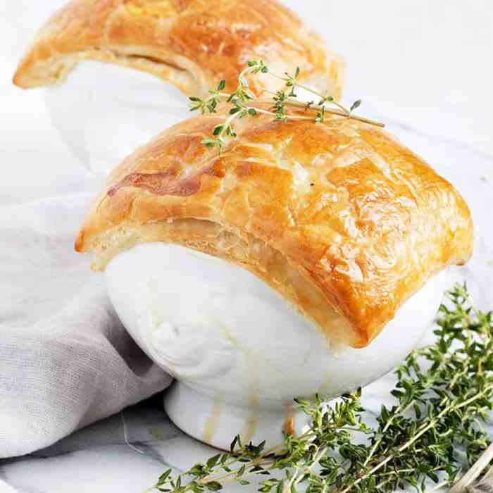 Chicken pot pies with puff pastry