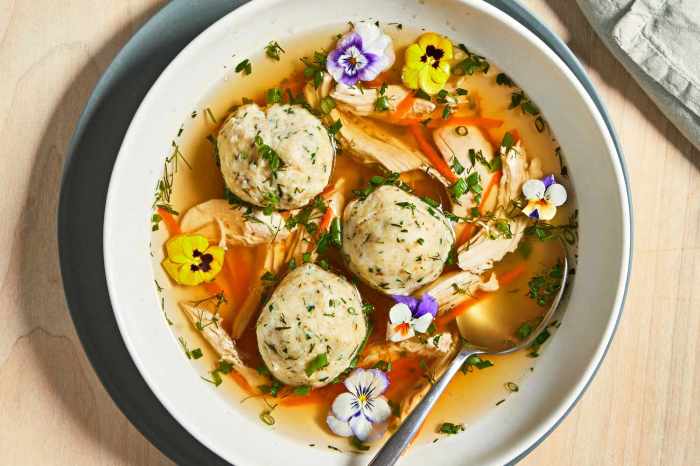 Bubbies hearty matzo ball soup