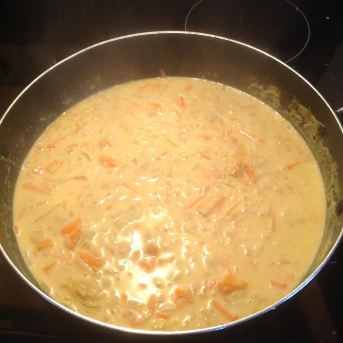 Green curry with sweet potato and aubergine eggplant