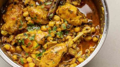 Moroccan chicken tagine with caramelized pears