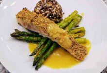 Crunchy walnut crusted salmon filets