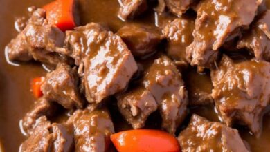 Slow cooker beef neck bones and gravy