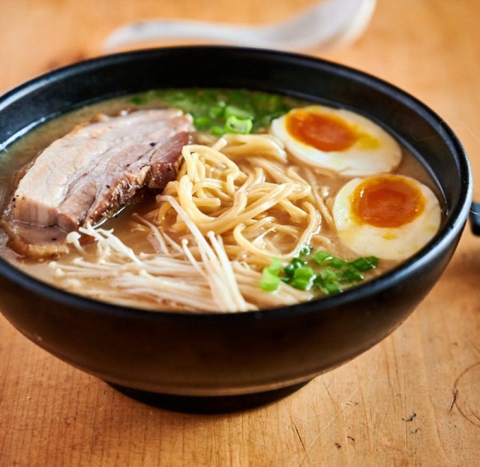 Instant pot tonkotsu ramen broth
