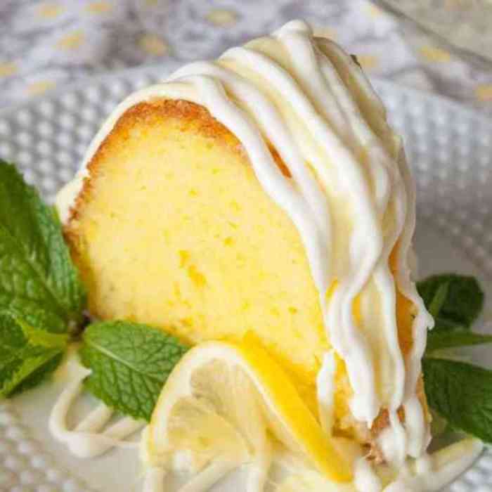 Fresh lemon bundt cake