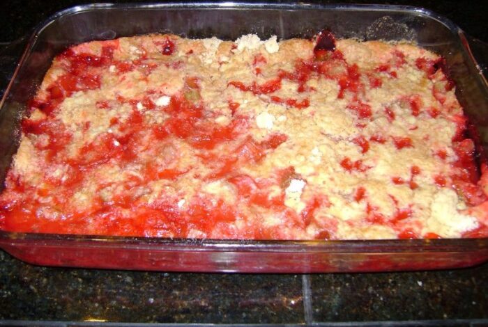 Rhubarb and strawberry dump cake