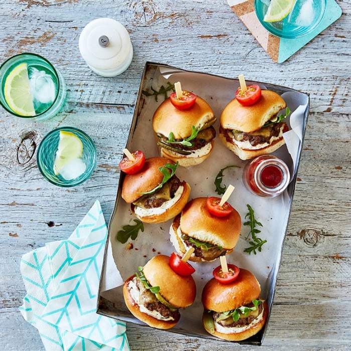 Taco shredded beef sliders
