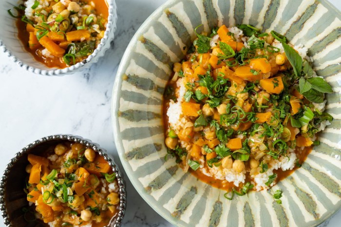 Vegan sweet potato chickpea curry