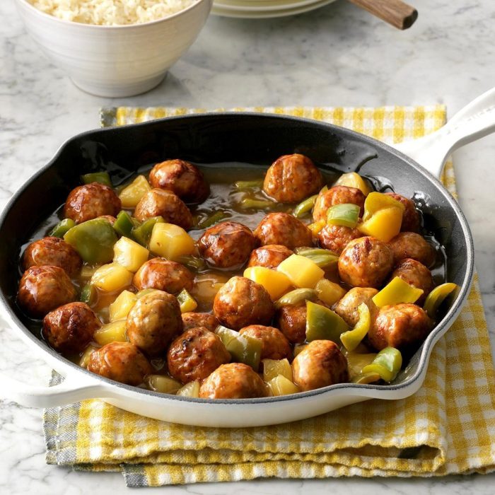 Connies sweet and sour christmas meatballs
