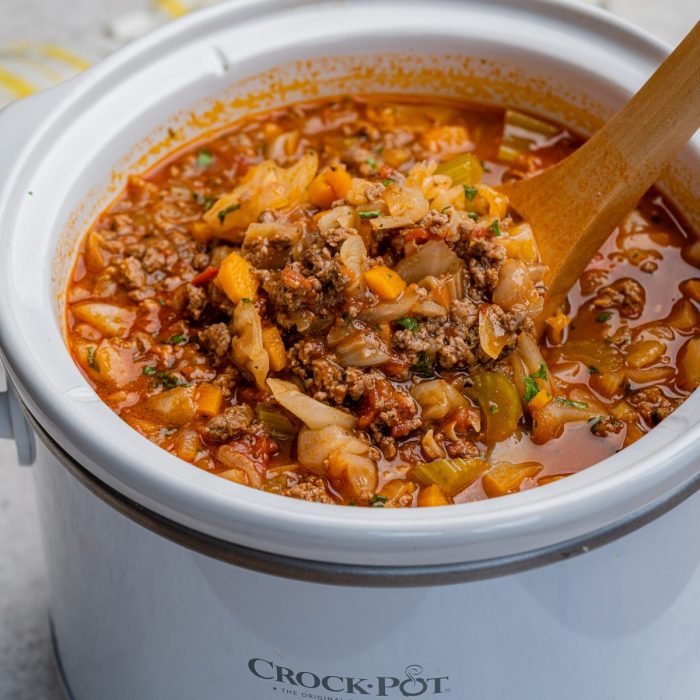 Soup cabbage carb savorytooth savory hearty cooker unstuffed juelzjohn