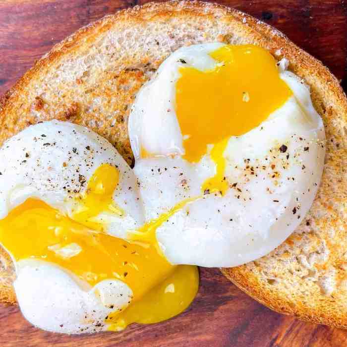 Sous vide poached eggs