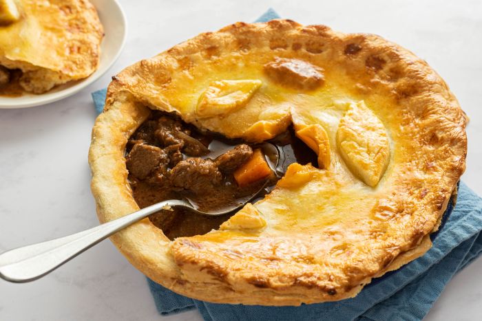 Steak and irish stout pie
