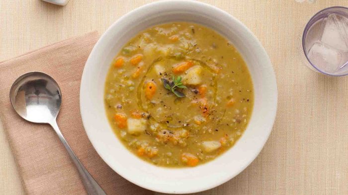 Split pea soup with pork belly