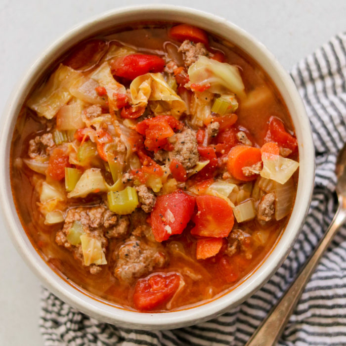 Hamburger stew with cabbage