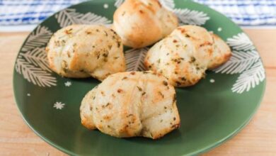 Frozen garlic knots in the air fryer