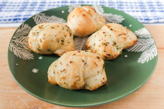 Frozen garlic knots in the air fryer