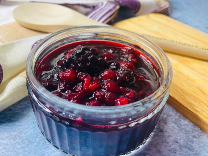 Compote berry frozen recipes berries pancakes using recipe quick cancer easy topping fighting utterly scrummy families food turnovers make Compote with frozen berries