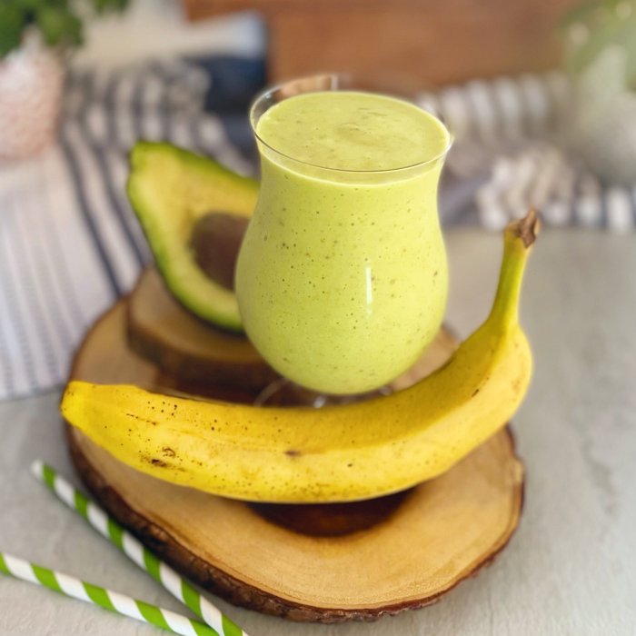 Spinach avocado smoothies Banana avocado and spinach smoothie