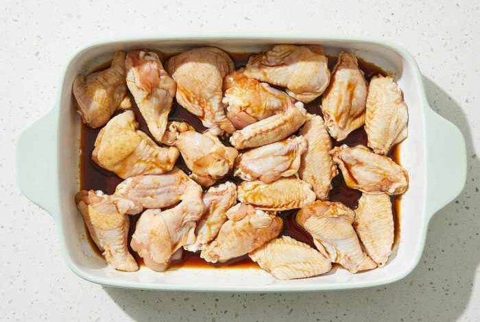 Simple marinated chicken wings