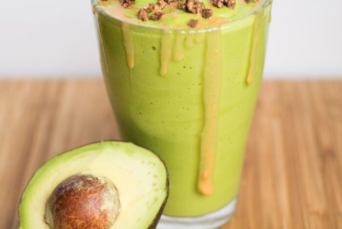 Banana avocado and spinach smoothie