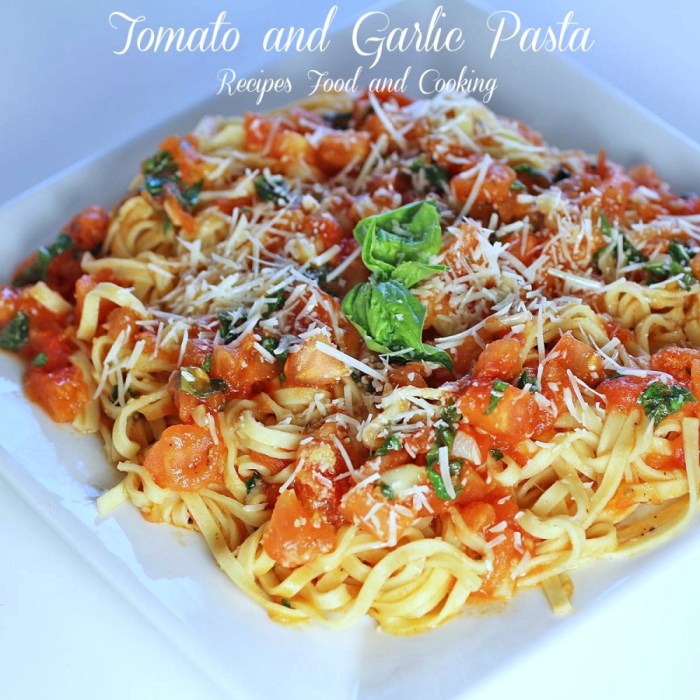 Tomato and garlic pasta
